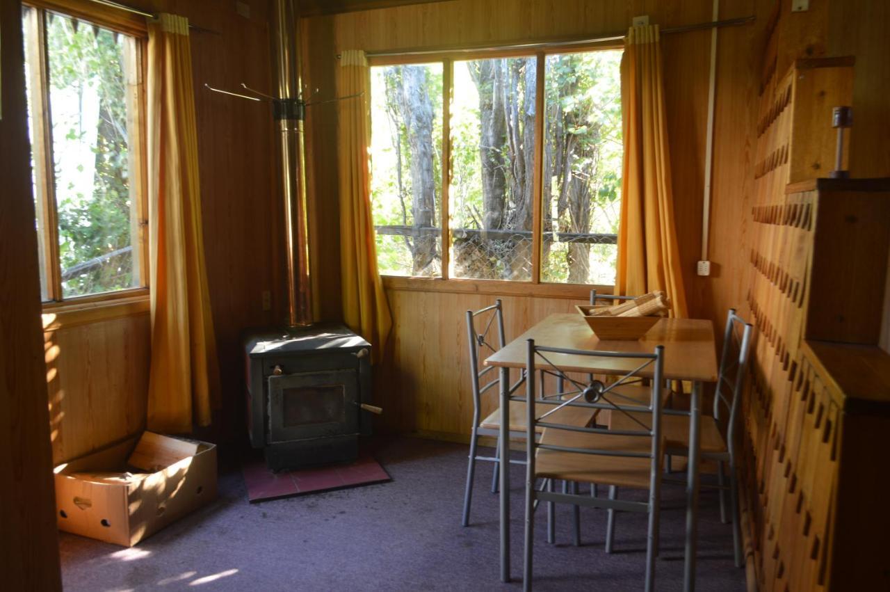Hostal Y Cabanas Vientos Del Sur Puerto Ingeniero Ibanez Exteriér fotografie